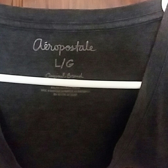 Aeropostale T-shirt - Picture 2 of 4